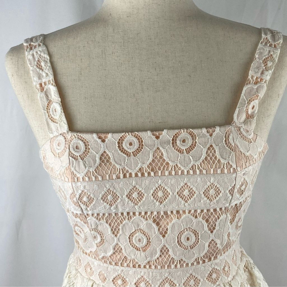 LULU'S Off White Lace Dress Size Small - Picture 5 of 8